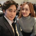 Jeong Tae-woo Instagram - 아내가 비행을 그만두어 좋은 점은.. 이제는 지인들의 결혼식에 함께 참석하여 축복해 줄 수 있다는 거 💕 #결혼식 #하객커플