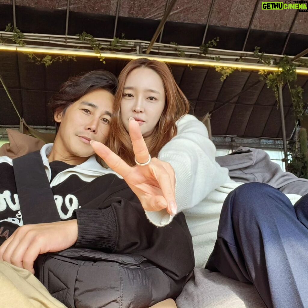 Jeong Tae-woo Instagram - 날씨 조오코...🍁 미국에서 오신 고모와 작은엄마 그리고 우리 대가족 #주말나들이 #saturday