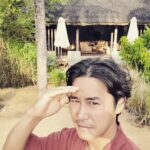 Jeong Tae-woo Instagram - 외부의 세계와는 단절된... 정말 로맨틱하면서도 아늑한 공간. 아직 잘 알려지지 않은 보석같은 곳. @zannierhotels #퀴논 #자니에르바이산호