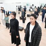 Jeong Tae-woo Instagram - #연습중 내 아이들에게 보여주고 싶어서 이 공연에 참여하게 되었습니다. 아이들이 아빠를 무대에서 보는 건 처음일거예요. 무엇이 정상이고 무엇이 비정상인지를 가르는 세상에 동화 같은 이야기와 음악으로 인간의 다름을 이야기하는 배리어프리 방식의 놀랍고 따뜻한 공연입니다. #푸른나비의숲 #배리어프리 #모두예술극장 #문화체육관광부