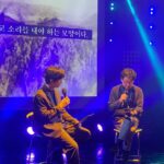 Jeong Young-han Instagram - 2022, 때 놓친 자랑 대폭발 한창 시험을 치르던 작년 이맘때의 나는 상상조차 못 했을 1년, 날뛰게 허락해 주신 아나운서·보도국 선배님들 덕분에 입사 첫해에 상까지 받아봅니다. ‘에라 모르겠다.’ ‘의아함은 그들의 몫이니까.’ “춤이라도 추겠습니다.” 커뮤니티에 짤 방 한번 올라가 보는 게 올해 목표였는데… 뉴스에서 흐느적거린 4초에 어쩌다 저는 ‘춤추는 아나운서’가 됐고 예능 맛도 보고, 옆집(SBS)도 가보고, 오래 봐온 크리에이터들 앞에서 팬심도 숨겨보고, 시상식에 로또 황금손까지 해봤네요. 감사합니다. 어머니는 늘 첫끗발이 개끗발이랬는데 평소에도 엄마 말 잘 듣는 아들은 아니었으니 사고만 안 치면서 착실히 성장하겠습니다.🙇🏻‍♂️ MBC