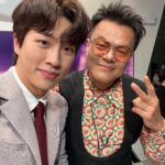 Jeong Young-han Instagram - 월요일 아침부터 힘차게 그룹빽 1000만뷰 @_thegayoung 원조 뉴스춤 선배님과 돌아온 JYP🕺 월드컵 하이라이트 첫 생방 4분 전,, 컴백소식 보도했다고 사진까지 챙겨주셔서 감사합니다 🙇🏻‍♂️ MBC