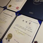Jeong Young-han Instagram - 2015.3~2022.2🎓 극적인 조기졸업 작전 덕에 8년 차 학부 신세는 면했습니다. ⠀ 우여곡절 많았던 3년 만의 입시 예상치 못했던 6년 만의 입사 ⠀ 결국 늘 제자리를 찾아 갔기에 감사하기 그지 없으나 앞으로는 얼마나 더 파란만장 할지요. ⠀ 과정에 함께 해주신 모두에게 감사하며 저도 이제 방학 없는 삶을 시작합니다! ⠀ 😂 중앙대학교(Chung Ang University, CAU)