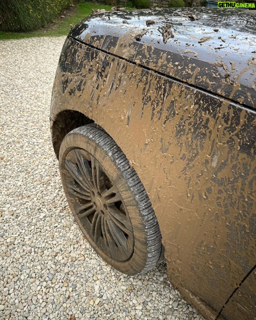 Jeremy Clarkson Instagram - Had it a week. Farm car.