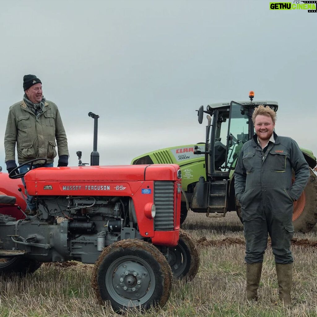 Jeremy Clarkson Instagram - From our farm to yours, here’s to a fantastic 2024!