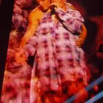 Jeremy Hudson Instagram - The European Run is nearing it’s end, and what an experience it has been! Forever Grateful and proud to be doing what I do with these beautiful people. This woman, her voice, and her power creates ripples anywhere and everywhere she goes. It’s an honor to share the stage with you @pink See ya soon Warsaw 🩵 Video by @miroartistry