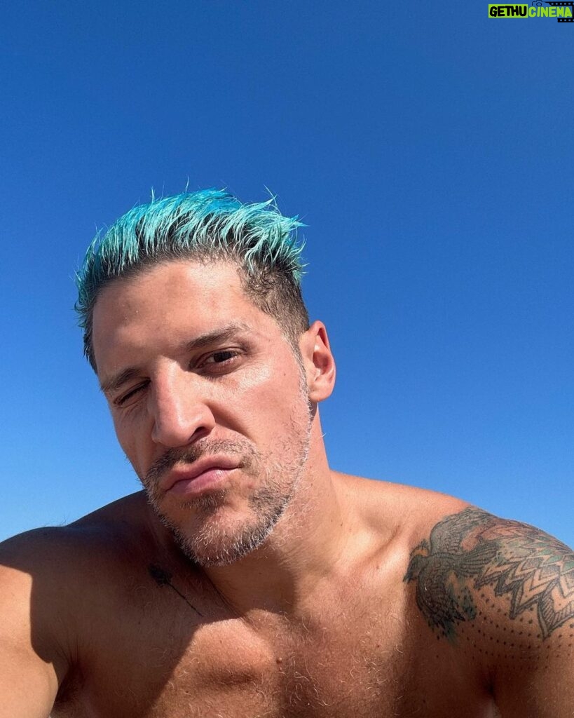 Jeremy Hudson Instagram - things that are blue