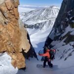 Jeremy Jones Instagram – The toe to heal hop turn over exposure and in firm/variable snow is the trickiest and most dangerous turn in snowboarding for two reasons. 
-If you catch the tail mid hop turn you can fall. 
-There is more edge hold on a toe edge. You can have plenty of control on the toe edge, hop to the heal and unexpectantly not be able to hold your edge.  This is why I started riding with my axe/pole in my front hand. 
My main focus is to get my front hand on snow as fast as possible. This also helps solve the common mistake of not getting your shoulders around and getting stuck mid turn. 
The first turn is always the most scary because you are not sure how your edge will hold. 
If your heal edge doesn’t hold you need to stop the fall immediately. 

#jonesbutterfly 
#artofshralpinism 
@karakorambc 

📷 @goodmannnnnn