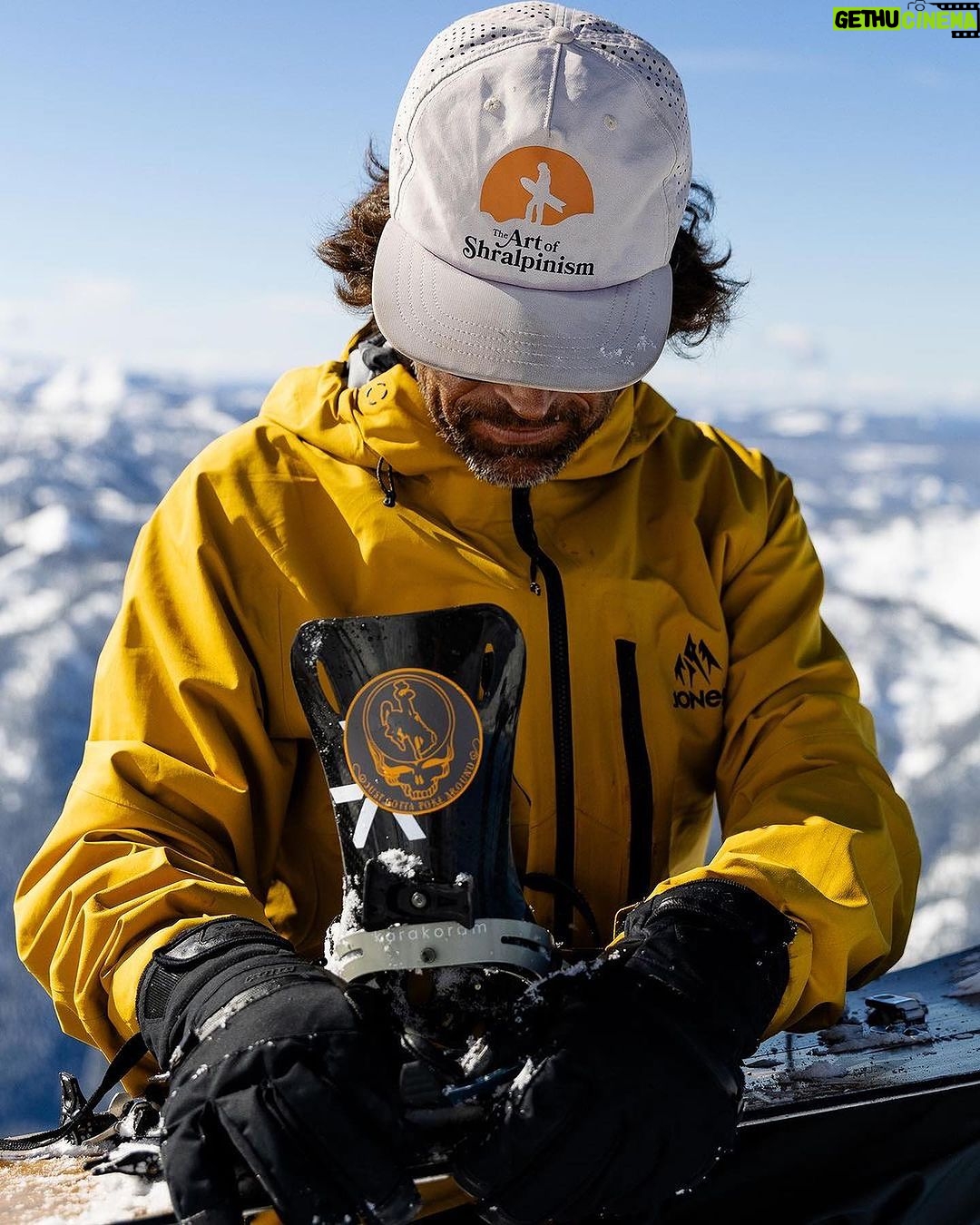 Jeremy Jones Instagram - The softer side of Shralpinism seen through the eyes of master lensemen @andrew_miller during a 3 day run of high pressure, soft snow and stability. Getting those three things to line up is quite rare. Maybe 5 to 10 times a season? When the sun, stability, and powder portal opens I get a one track mind and become useless outside of the mountains.