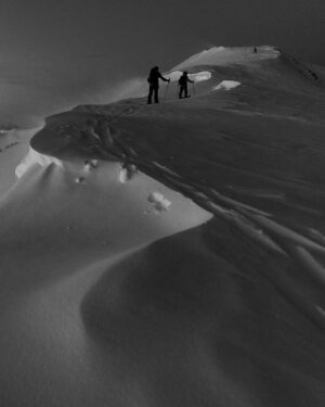 Jeremy Jones Instagram - This is an exciting day for everyone at @jonessnowboards. We get release are new creations into the world that we have been working on for years.
I am especially proud of the ReUp tech we are doing on the new #joneshovercraft. It is something we dreamed about when Jones started and have been working on for years. 

Repost from @jonessnowboards
•
❗️Welcome to Jones 2024❗️

Gear up for epic days ahead. The 2024 Jones collection is packed with responsibly made new products designed to offer game changing performance and durability. 

New for 2024 check out the completely redesigned Hovercraft 2.0, Freecarver series, plus ultralight splits and the debut of women’s and youth bindings! 

Head to our site and dive into our new product guide to help you find the gear you need to make this your best winter yet! 

📷: @andrew_miller 

#odetoprogression