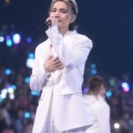 Jeremy Lee Instagram - 第七場 完成啦 聽日又係放假時間❤️ 叉好電 再努力迎接第八場 第八場再見❤️ TMI 今日個dance solo fail到d隊友話 唔知我做緊咩 sad🥲😂😂😂 佢哋話俾多次我做 我話唔使了😂😂😂 #mirrorweare #mirrorfeelthepassionconcerttour2024