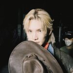 Jeremy Lee Instagram – 扮蠟像 都幾好玩
😂😂😂
咩都唔使做 
hold住就完成一個Mv

#真係好似翻生博物館