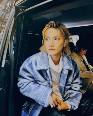 Jeremy Lee Instagram - 記錄一下 
巨豬第一次 合體出席活動
我估stanley唔介意就走光 
😂😂😂

@harpersbazaarhk 

#唔幫你遮啦 
#俾d福利大家 
#見到你地好開心🦄️
#bazaarhk35週年生日快樂
#bazaarhk35