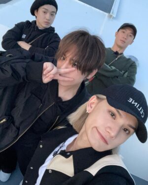 Jeremy Lee Instagram - 到香港啦 
有小小唔捨得 
但總有機會再去下一個旅程 
對吧？

繼續努力工作
咁先可以係下一個旅程
再好好放鬆 

#期待節目出街 #等下先