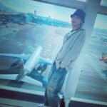 Jeremy Lee Instagram – 又可以飛 真係好開心
上一次去澳洲 已經係返學嘅時候
隔左咁多年 又可以黎玩
最緊要係可以12個一起去玩 
呢兩日都去左好多地方啦🤣
希望快d出街 俾你地睇啦
記得到時候睇團綜啦 🥰

都要多謝香港機場貼心嘅安排 
Thank you so much ❤️
@hongkongairport 

大家中秋快樂 🥮

#hkia #hongkongairport 
#香港國際機場