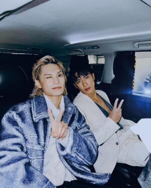 Jeremy Lee Instagram - 記錄一下 
巨豬第一次 合體出席活動
我估stanley唔介意就走光 
😂😂😂

@harpersbazaarhk 

#唔幫你遮啦 
#俾d福利大家 
#見到你地好開心🦄️
#bazaarhk35週年生日快樂
#bazaarhk35