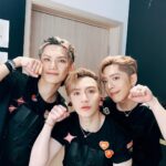 Jeremy Lee Instagram – .
補返尋日嘅合照💃🏻

「外星三少女」重返地球！！🌍💖
