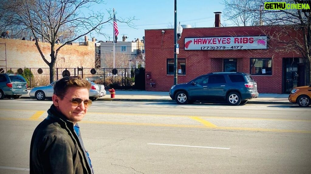 Jeremy Renner Instagram - Apparently this is happening #hawkeye #chicago