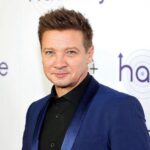 Jeremy Renner Instagram – I want to wish you all a very Happy Thanksgiving 🦃. I am so very thankful for my health, for the love of family and friends, my blessings, and for all of you and your love and support !  Much love to you all🙏. #happythanksgivng