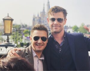 Jeremy Renner Instagram - Happy Birthday my friend @chrishemsworth  Celebrating with you from the other side of the 🌎