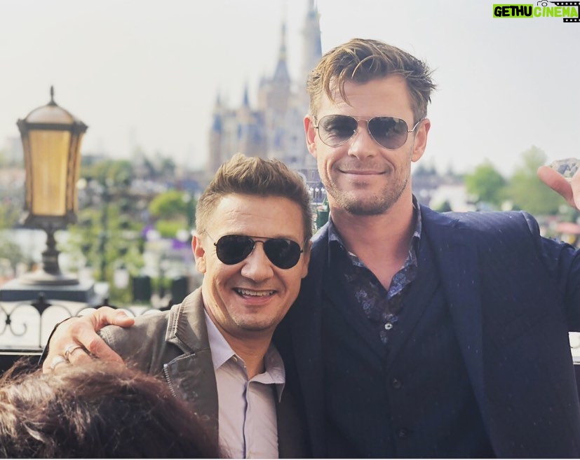 Jeremy Renner Instagram - Happy Birthday my friend @chrishemsworth Celebrating with you from the other side of the 🌎