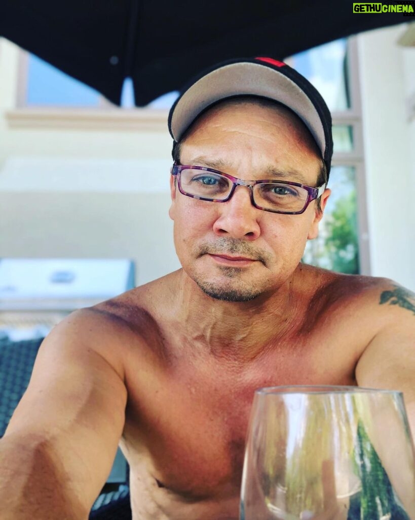 Jeremy Renner Instagram - Summer is officially here …. A lot of places in the world have opened up , but there are still many places facing difficulties in this pandemic I want you wish you all a happy and healthy summer. Stay safe #blessings🙏