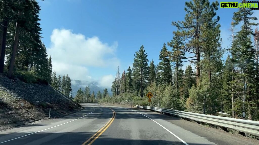 Jeremy Renner Instagram - Lake Tahoe / Home #family #lakeday