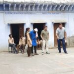 Jeremy Renner Instagram - We can’t be all work and no play! We learned a lot of new games during our time in India. #Rennervation @disneyplus #india