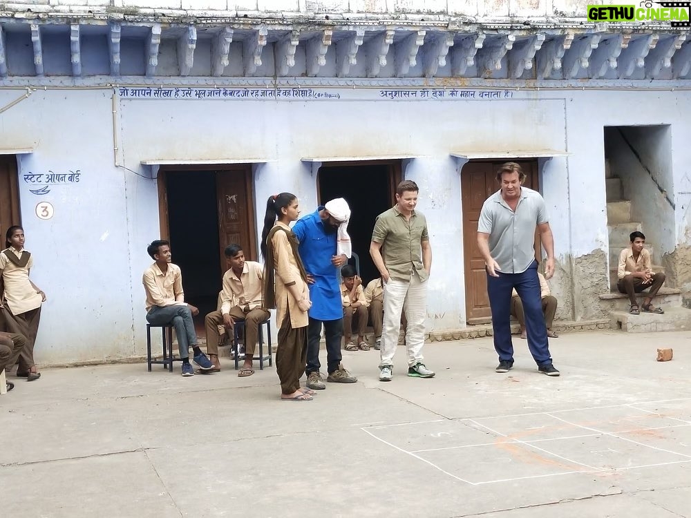 Jeremy Renner Instagram - We can’t be all work and no play! We learned a lot of new games during our time in India. #Rennervation @disneyplus #india