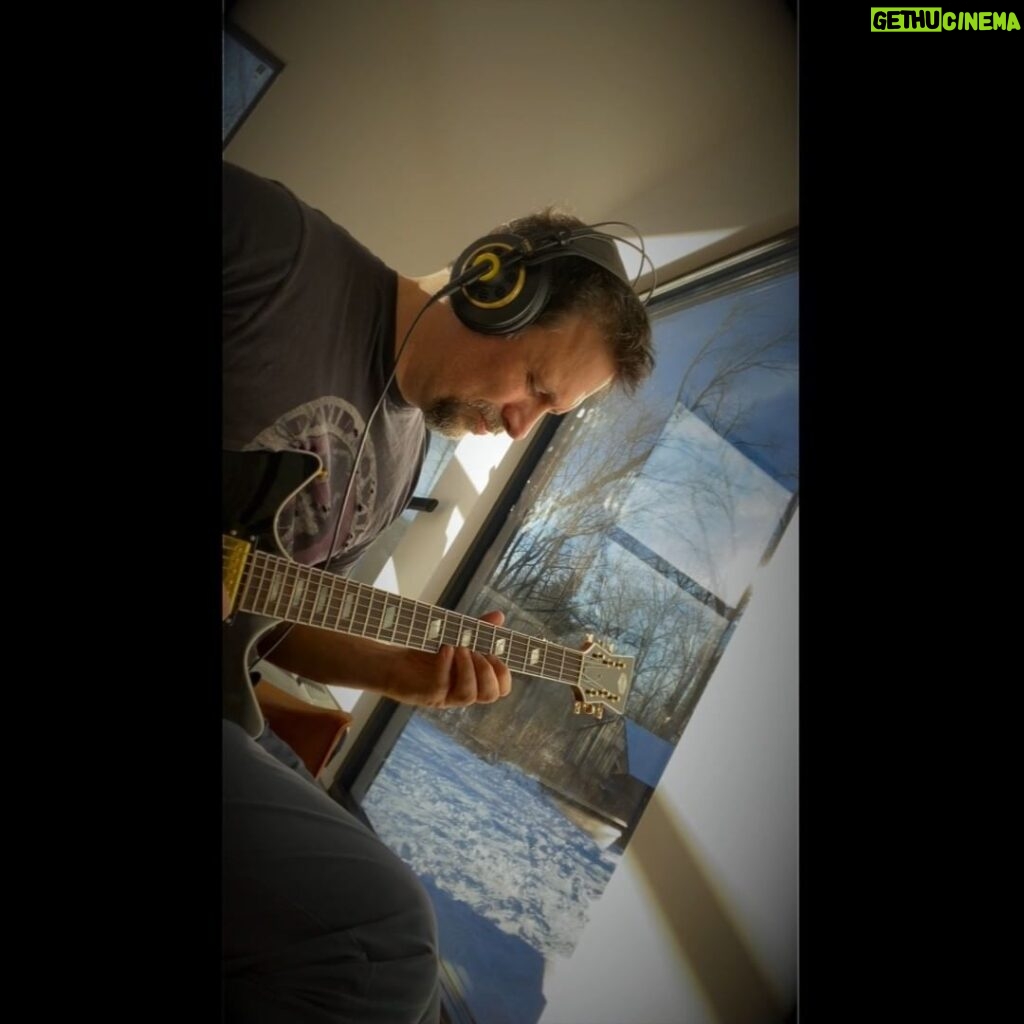 Jeremy Sisto Instagram - sleep music? Warning: unnecessary guitar face.