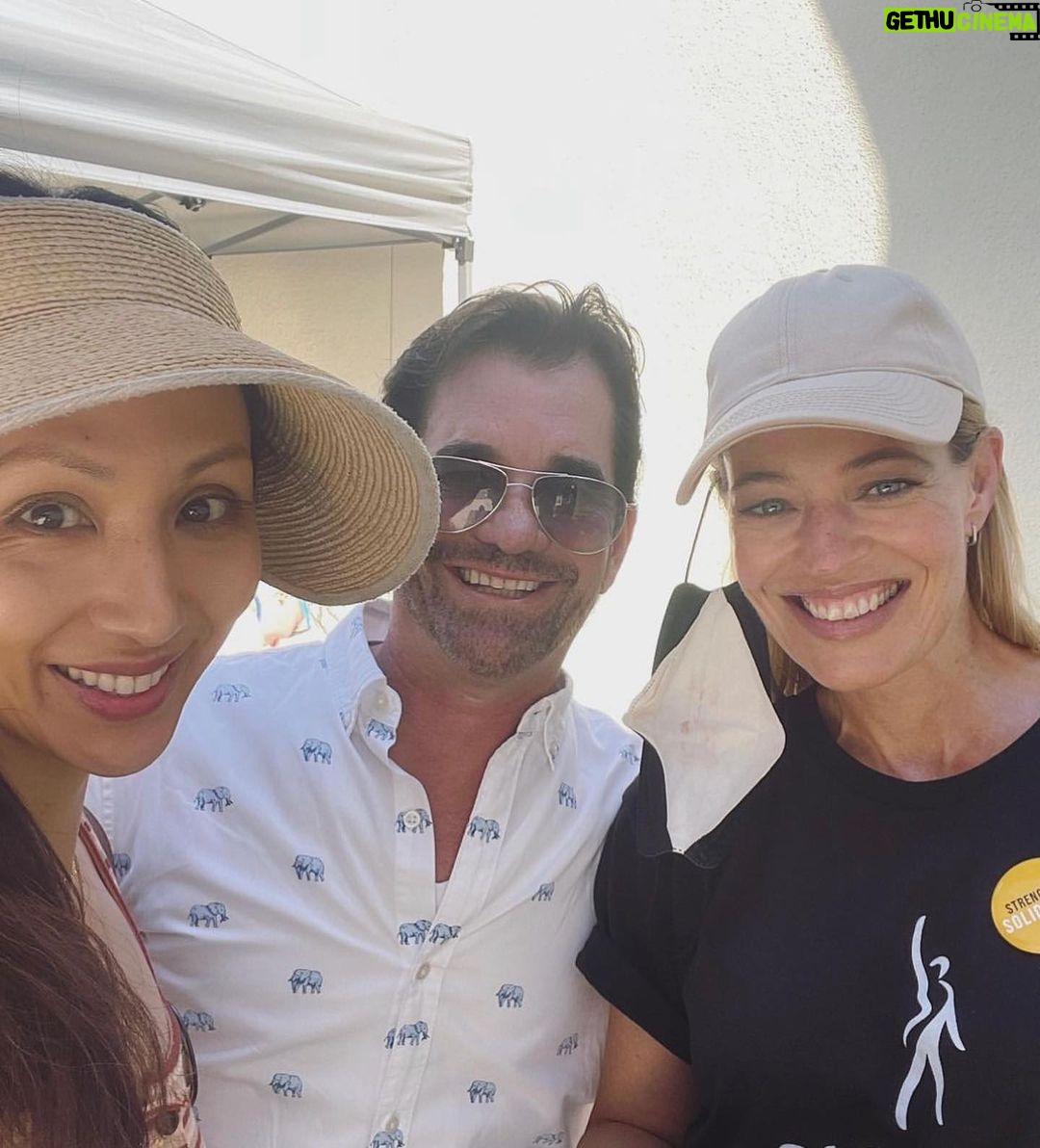 Jeri Ryan Instagram - Happy Struck Franchise Day! A great day for all of us to gather to fight for fair contracts. ✊🏼 @sagaftra #sagaftrastrong #unionstrong #1u
