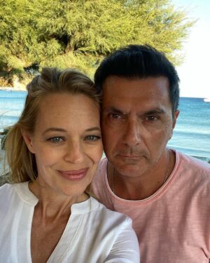 Jeri Ryan Instagram - Happy Anniversary to us!
16 years and I’d do it all over again.❤️
I love you, My Boyfriend. ❤️
@chefeme