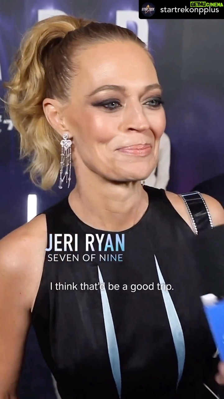 Jeri Ryan Instagram - Who would you go with…? #startrekpicard @startrekonpplus