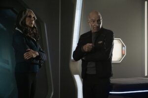Jeri Ryan Instagram - Let’s just say…s%*# is about to go down…
#startrekpicard @startrekonpplus @startrek
