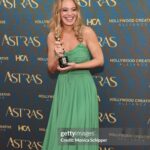Jeri Ryan Instagram - Thank you @hollywoodcreativealliance !! What a lovely send off for a character that I truly loved getting to embody again after so many years. ❤️🖖🏼 #astraawards #bestsupportingactress #sevenofnine #captainseven #startrekpicard @startrekonpplus mu: @spencerbarnesla hair: @jonlieckfeltbeauty