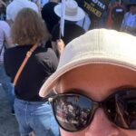 Jeri Ryan Instagram - AMAZING energy this morning at Universal! Over 2,000 @sagaftra members by 9:30am! THIS IS #unionstrong !!! ✊🏼✊🏼✊🏼