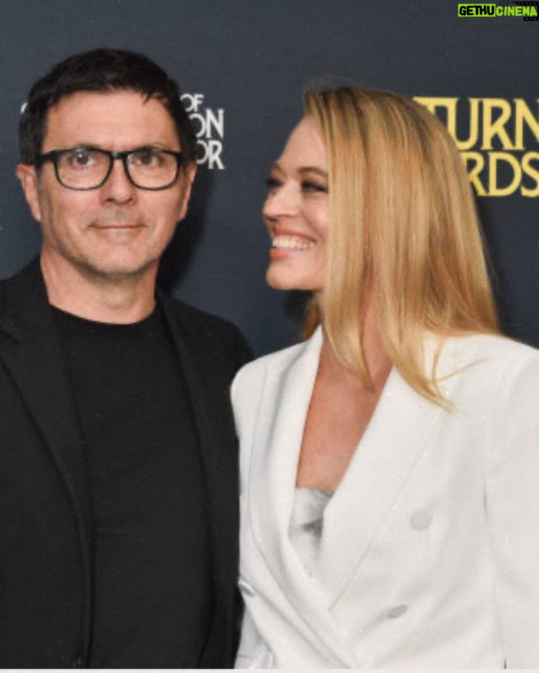 Jeri Ryan Instagram - Very belated photo dump from the Saturn Awards Sunday night… What an incredible night, what an honor, and WHAT LEGENDS…! @jamescameronofficial ?!?!? STOP IT. 🤯🥰