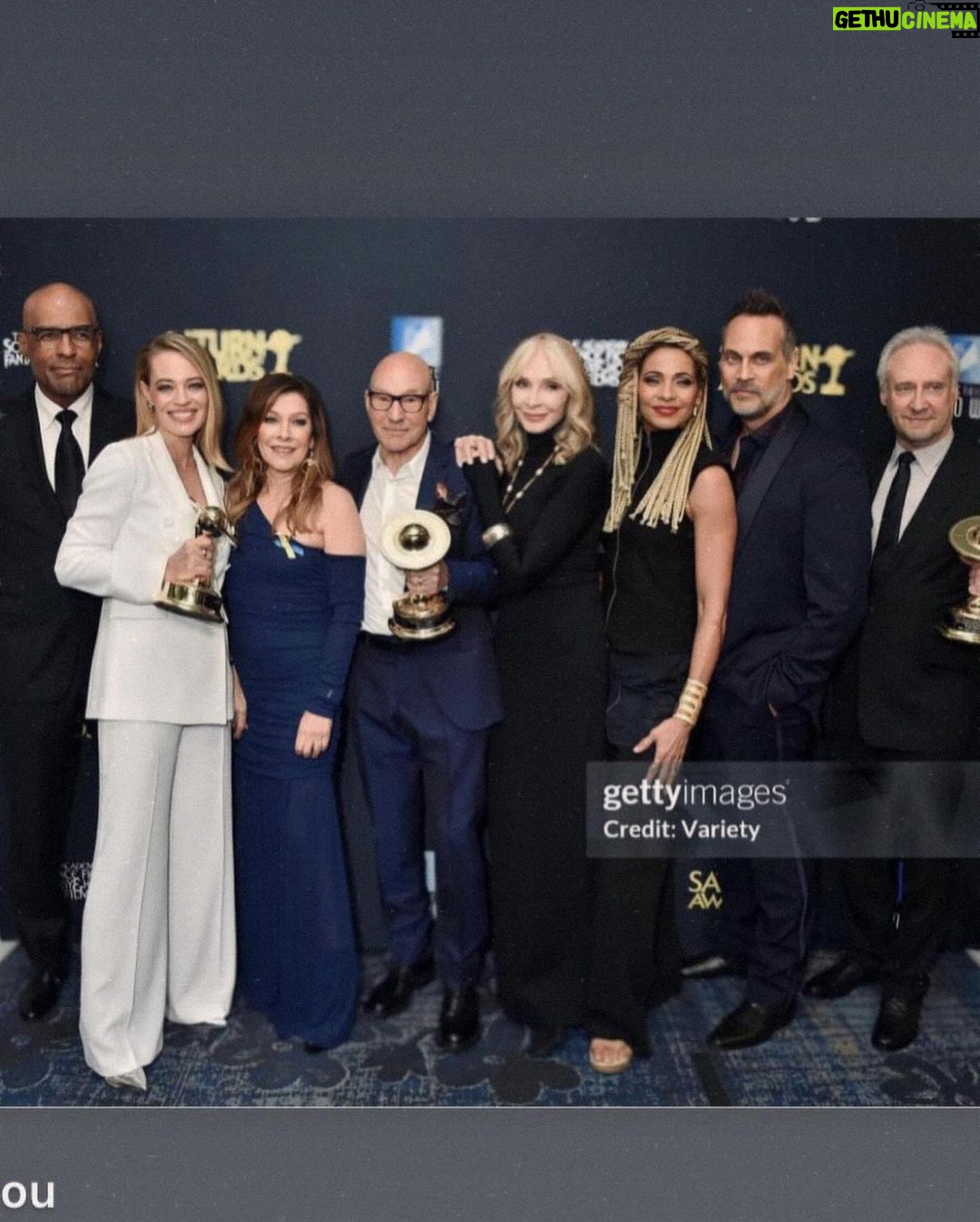 Jeri Ryan Instagram - Very belated photo dump from the Saturn Awards Sunday night… What an incredible night, what an honor, and WHAT LEGENDS…! @jamescameronofficial ?!?!? STOP IT. 🤯🥰