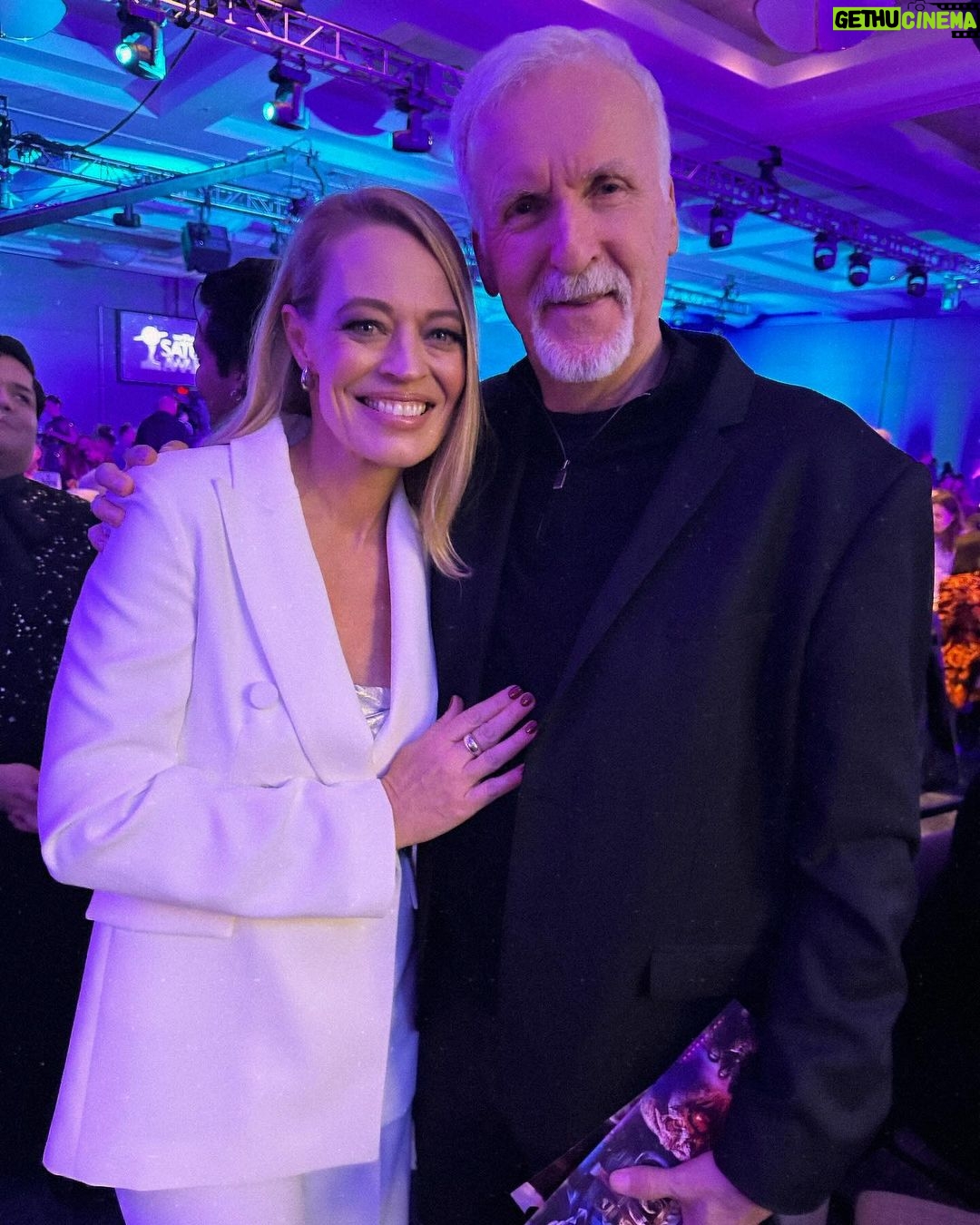 Jeri Ryan Instagram - Very belated photo dump from the Saturn Awards Sunday night… What an incredible night, what an honor, and WHAT LEGENDS…! @jamescameronofficial ?!?!? STOP IT. 🤯🥰