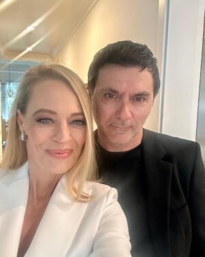 Jeri Ryan Instagram - Saturn Awards, here we come… 
Thanks @dickycollins & @spencerbarnesla for the glam! @thesaturnawards