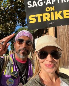 Jeri Ryan Instagram - Disney, Day 111. Our WB family REPRESENTING! ✊🏼 One day longer. One day stronger. AS LONG AS IT FUCKING TAKES. ✊🏼 @sagaftra #sagaftrastrong #sagaftrastrike #power2performers