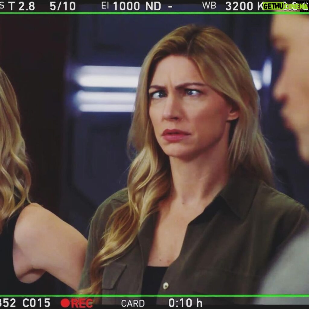 Jes Macallan Instagram - In the midst of organizing some exciting travel to reunite with some Legends fam, I received the news that our beloved little @cw_legendsoftomorrow was finished. I hate goodbyes and I certainly can’t find the words to express what this show has meant to me and so many others… so I won’t try to find words. Instead, here are the first pics in my camera roll I ever took on set… and the last. Thank you to all involved… what a ride. 2017-2022… I will cherish those memories forever. Legends never die. 💙💙💙 Vancouver, British Columbia