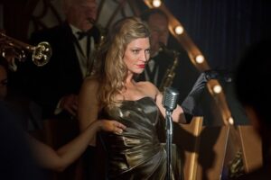 Jes Macallan Instagram - We are back tonight!!! Tune in to see Ava get her “A Star is Born” moment.. even if it is all in her head. 😂🤣 @cw_legendsoftomorrow #weallhavefantasies Sassy red lip by @hannahchornobymua Gorgeous 1940s hair by @redheadtattoos #dreamteam