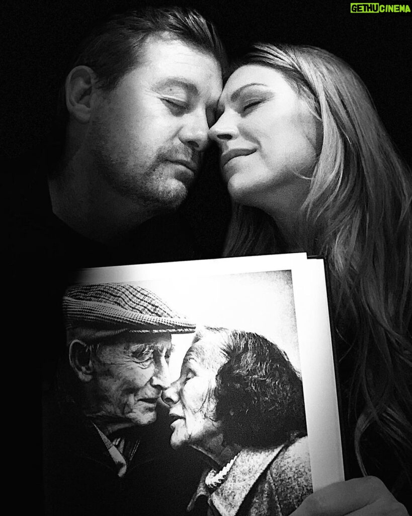 Jes Macallan Instagram - @lee_jeffries you are such a tremendously talented artist and your work is so beautiful/painful/important. If you don’t know Lee’s work... just take one moment to look at his account and the photos will do the rest. His new book “Portraits” is jaw dropping. The photos are incredibly deeply emotional and and the stories written both made me laugh and moved me to tears. This is truly a very special work and if you are looking for a gift idea for someone who has it all... this is it. The craftsmanship and quality of this stunner is unparalleled. One of the images “Margery and Jim” may very well be my favorite photo I’ve ever seen and I can only hope that my love and I are lucky enough to have an everlasting love like they had. Congratulations Lee, @mrnicbishop and I have been HUGE fans of yours for a long time... and you just continue to keep outdoing yourself. This will be the first book to christen our coffee table along with your other beautiful work “Lost Angels” in our new home. We tip our hats to you, thank you for all you do ❤️