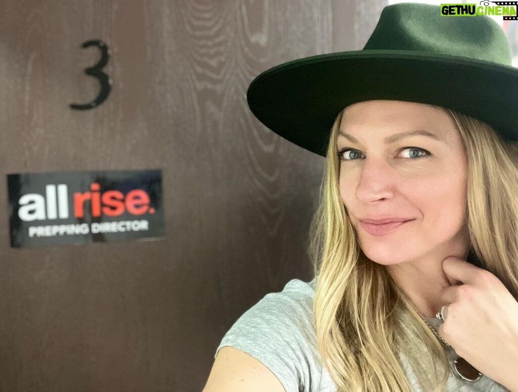 Jes Macallan Instagram - Grateful to be given the opportunity to come play in the @allriseown sandbox with my director hat on. I’m beyond excited to collaborate with the INCREDIBLY talented cast, crew, writers and producers… let’s do this! Also, court will officially be back in session Tuesday, June 7 at 8/7c on @owntv make sure you tune in because season three is 🔥🔥🔥🔥🔥🔥🔥🔥🔥🔥!!!