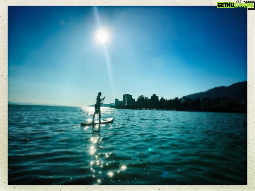Jes Macallan Instagram - 🌊 Vancouver, British Columbia