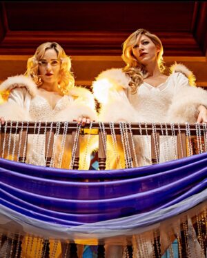 Jes Macallan Instagram - And just like that… LOT hit 100 episodes and then everything turned to GOLD! What a treat it was to be stuck in the 1920’s! 🥂 We hope you are enjoying the season 7 ride as much as we are enjoying making it! Xo 
@cw_legendsoftomorrow 

💛⭐️🔑🌟🤩👯‍♀️🍾🎷🎺🥳👏😲🦾