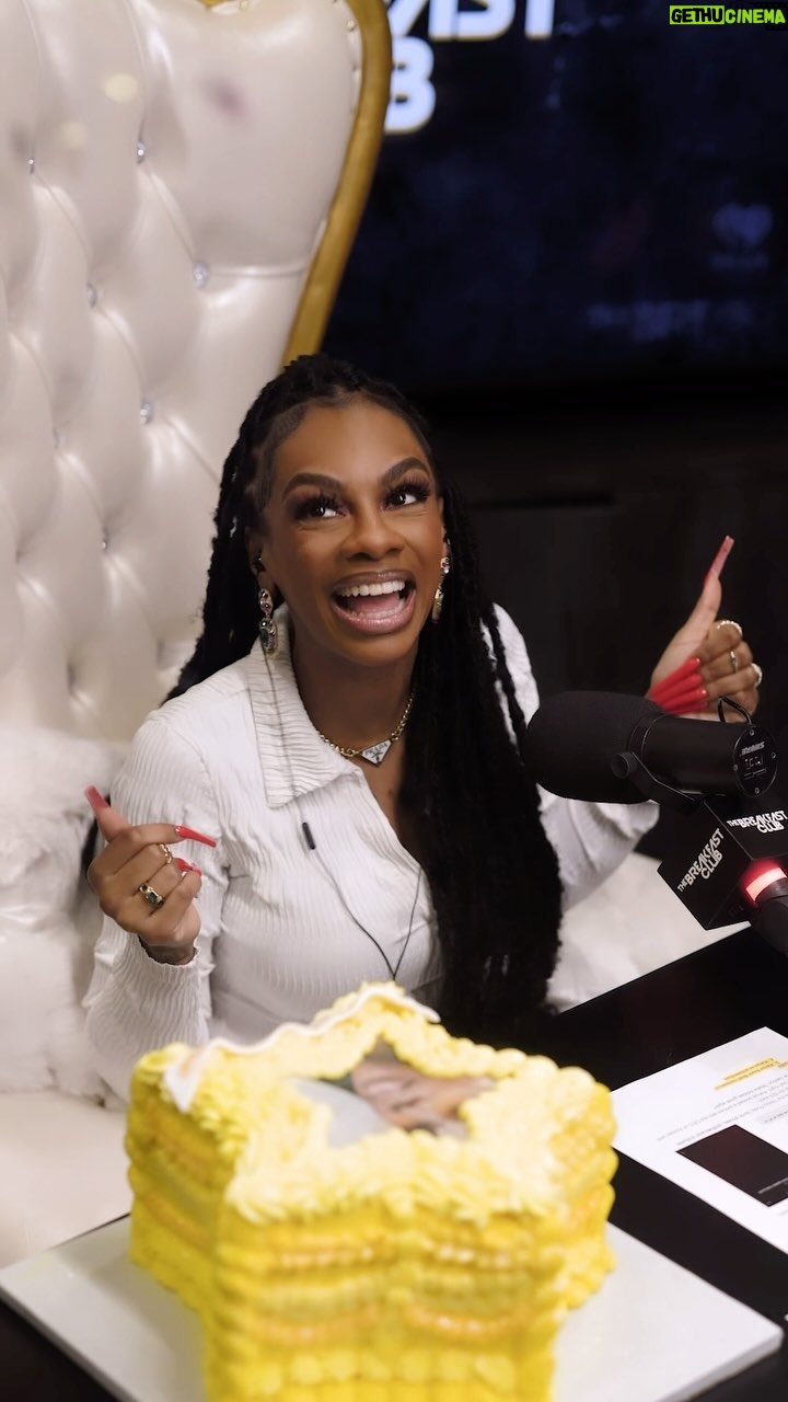 Jess Hilarious - 231.6K Likes - NOT THE FIRST EVER BREAKFAST CLUB BABY 🤯
#jesshilarious TAG A FRIEND
Shot & Edited by @iloswork
**I DO NOT OWN THE RIGHTS TO THIS MUSIC**