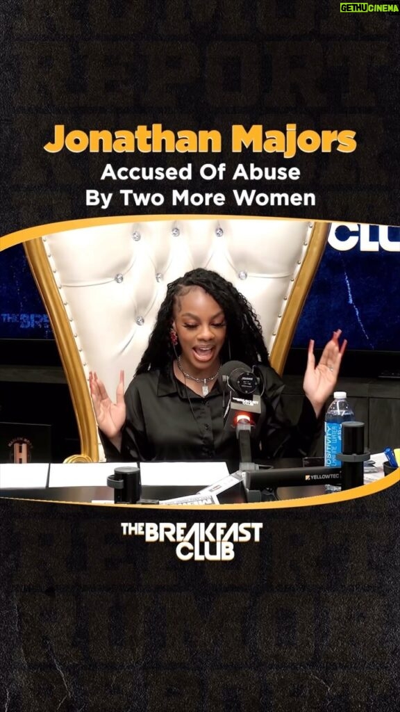 Jess Hilarious Instagram - WHAT RACE IS IT???? “Jess With The Mess” on @breakfastclubam #jesshilarious TAG A FRIEND New York, New York