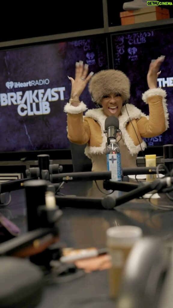 Jess Hilarious Instagram - The WILD CARD is BACK on @breakfastclubam 🔥 Sat down with @sexyyred and whew chile, that baby was NOT feeling me at first 🙏🏾 but I got that charm 😉 **I DO NOT OWN THE RIGHTS TO THIS MUSIC** Make up @icandiebeautyco Shot and edited by @photomaticsmith NYC